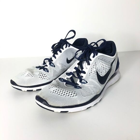 Nike Sz 8.5 white sneaker - Picture 1 of 6